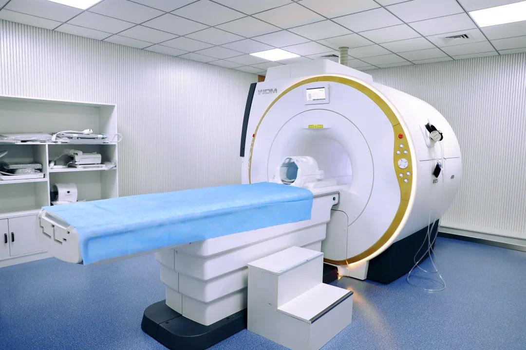 川南地区率先引进71cm超大孔径MRl，打造头等舱式检查体验！