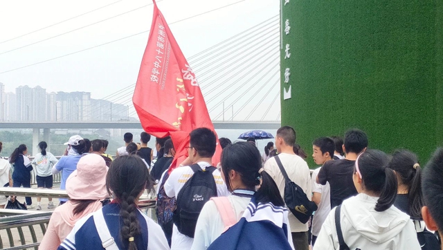徒步拉练 亮剑中考|泸州十八中初2023届师生迎中考战前拉练活动(图5) 7.jpg