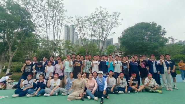 徒步拉练 亮剑中考|泸州十八中初2023届师生迎中考战前拉练活动(图16) 18.jpg