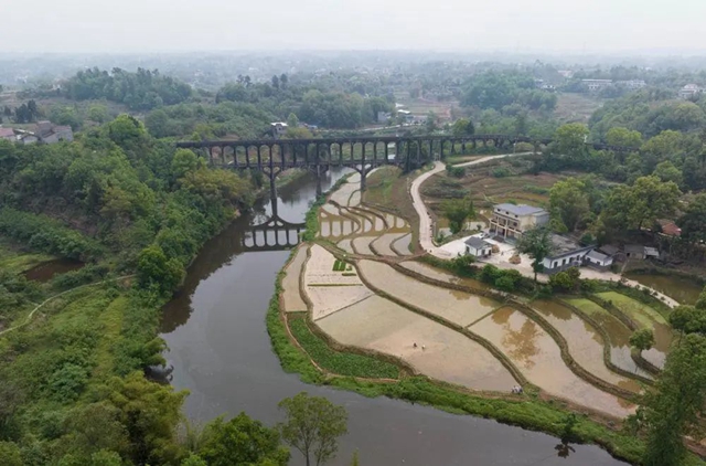 新华社关注泸州这条“人工天河”(图5) 5.jpg