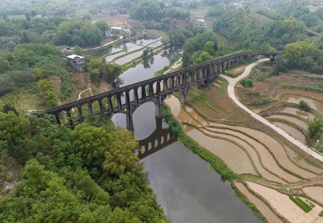 新华社关注泸州这条“人工天河”(图6) 6.jpg