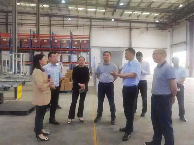 四川省人民政府口岸与物流办公室一行调研泸州市口岸物流工作(图5) nEO_IMG_5.jpg