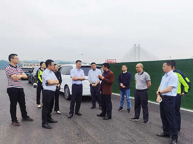 四川省人民政府口岸与物流办公室一行调研泸州市口岸物流工作(图3) nEO_IMG_3.jpg