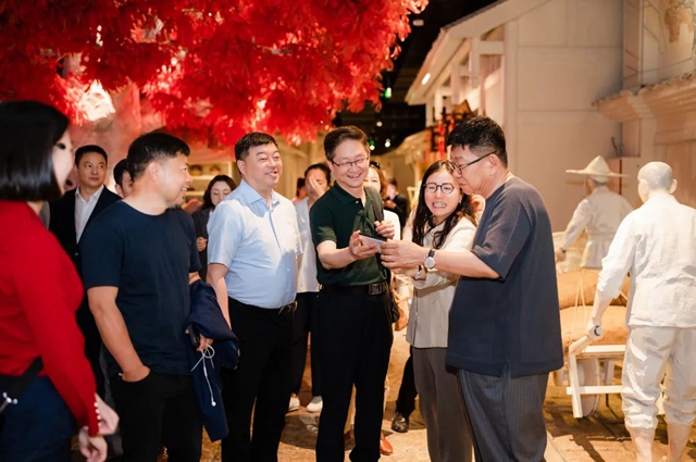 国际巨星成龙丨“五一”空降酒城泸州(图5) 5.jpg