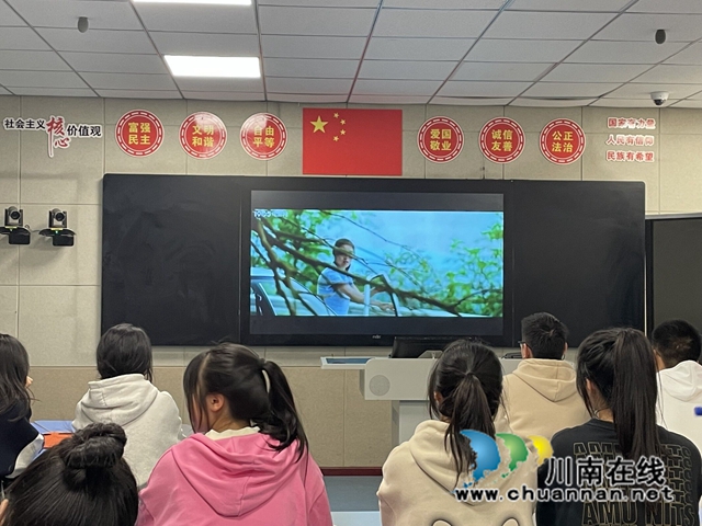 观影1.jpg
