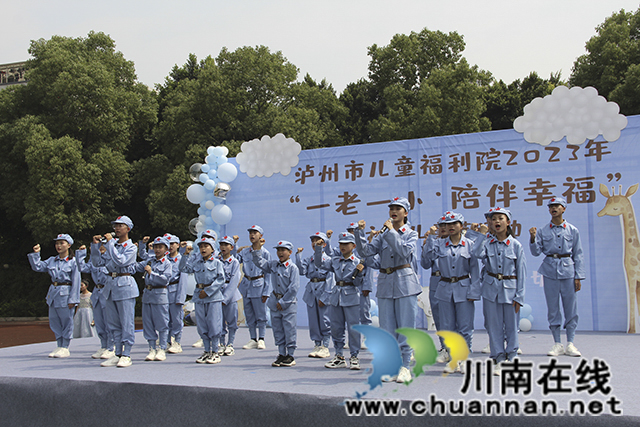 诗朗诵（永远跟党走）.jpg