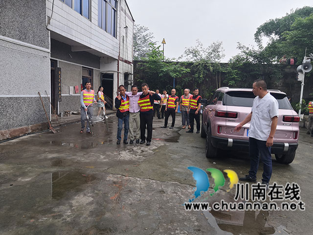 地质灾害演练（牟行友-拍摄）.jpg