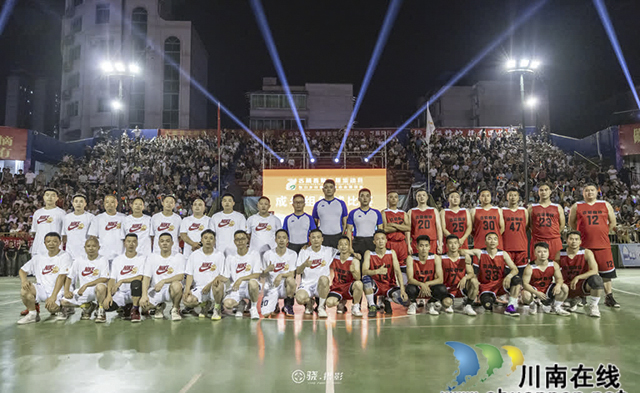 3000人嗨爆全场!古蔺“县BA”男子决赛!(图2) 3.jpg