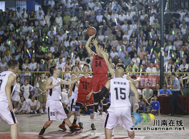 3000人嗨爆全场!古蔺“县BA”男子决赛!(图8) 15.jpg