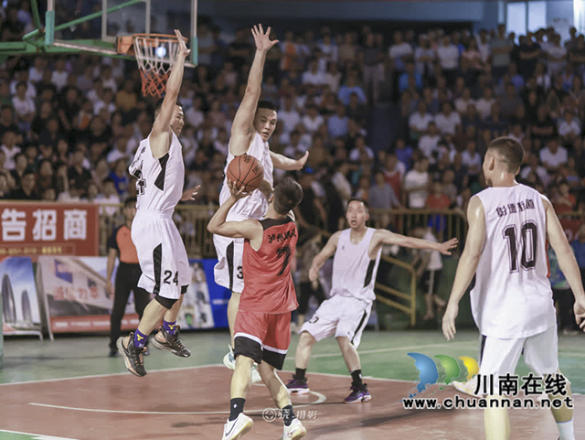 3000人嗨爆全场!古蔺“县BA”男子决赛!(图13) 21.jpg
