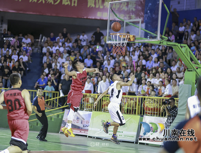 3000人嗨爆全场!古蔺“县BA”男子决赛!(图14) 22.jpg