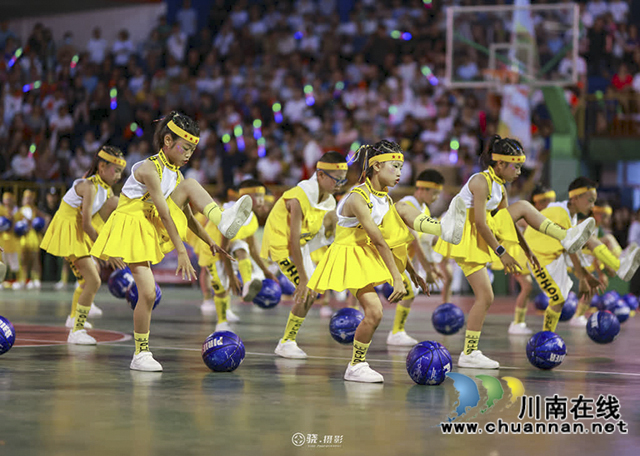 3000人嗨爆全场!古蔺“县BA”男子决赛!(图29) 47.jpg