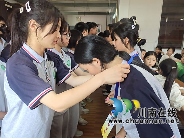 学生会交接仪式.jpg