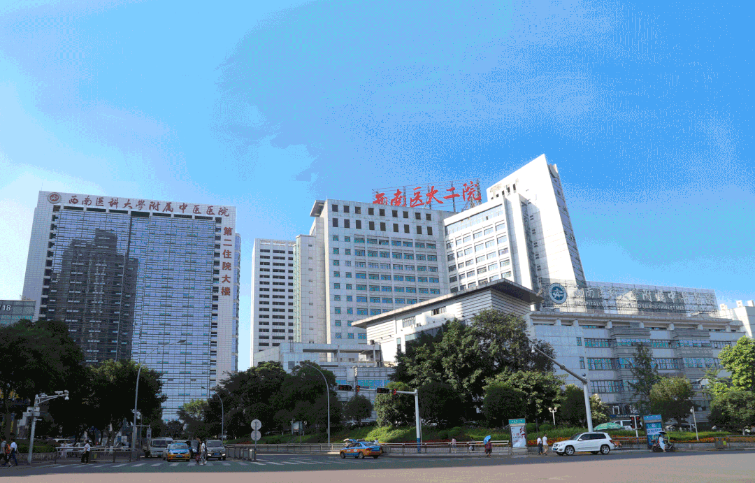 【罕见】先小腿，然后又腹部……竟烂成这样！