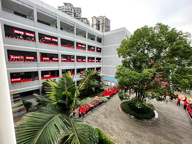 大展宏“兔” 中考必胜|泸州十八中初2023届中考喊楼壮行仪式(图1) nEO_IMG_1.jpg