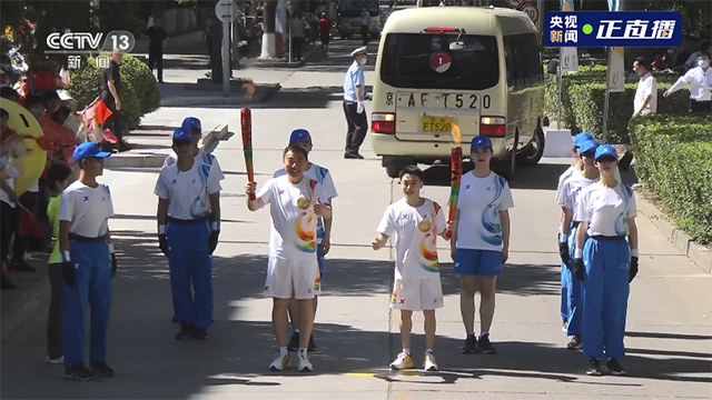 6月28日,成都大运会火炬将在宜宾学院传递!(图2) 2.jpg