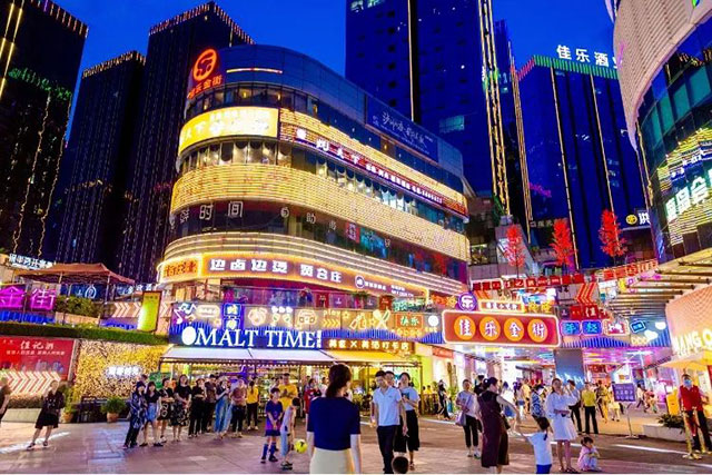 携手顶流 共赴一线 | 网红品牌集中开业,泸州佳乐世纪城铸就“超级人气引擎”(图14) 14.jpg