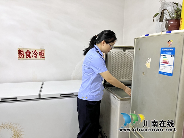 泸县市场监管局为肉制品质量安全保驾护航(图1) 3e7e6c303013db29f7c664d3a79332b.jpg