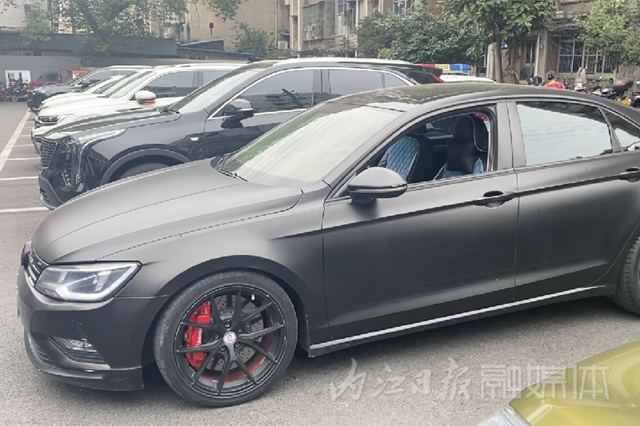 严打“飙车炸街党”！内江市中区交警已逮到30多辆