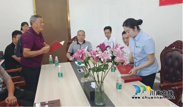 龙马潭区实现第二批新建商品房“交房即交证”(图1) 证件1.png