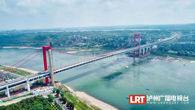 泸州长江二桥及连接线今日试通车，车辆这样走