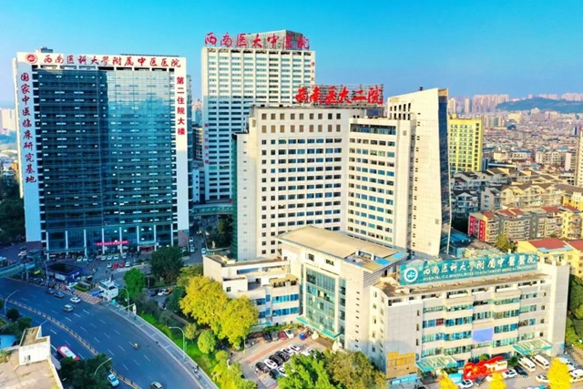 【围观】厉害了！机器人给人做手术……