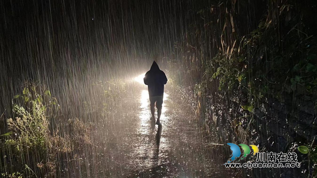 闻“汛”而动 古蔺县自然资源和规划局全力守护群众生命安全(图2) 图片4.png