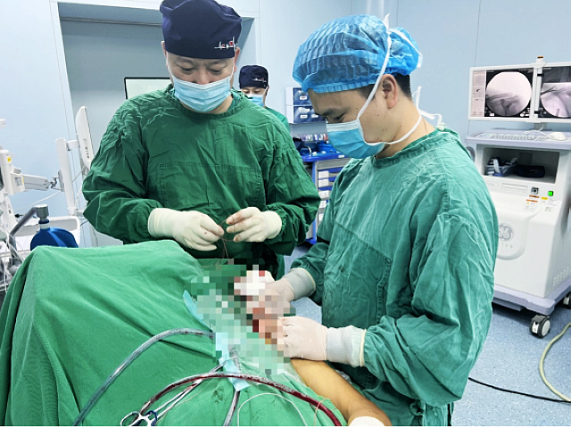 【技术】肩锁关节脱位不用怕，微创技术一次搞定