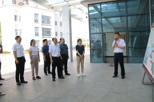 江津区政协教科卫体委一行调研合江县中医医院中医药工作(图1) 江津1.jpg