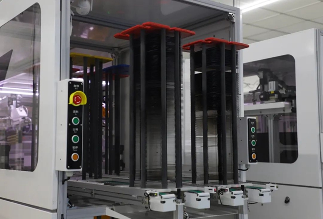 日产180000片!兴文年产7GW太阳能电池片进入试生产(图4) 640 (3).jpg