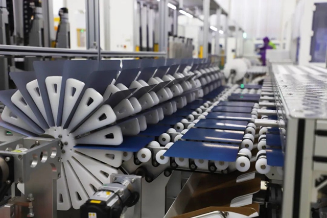 日产180000片!兴文年产7GW太阳能电池片进入试生产(图5) 640 (4).jpg