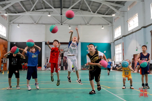 纳溪区:暑期体育锻炼忙,大运精神带来运动一“夏”(图1) 夏1.jpg