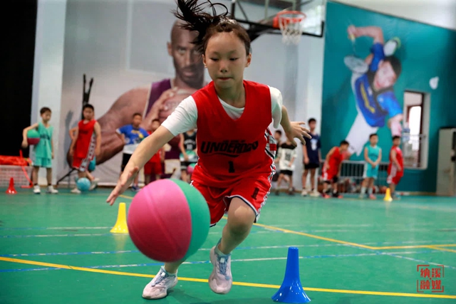 纳溪区:暑期体育锻炼忙,大运精神带来运动一“夏”(图2) 夏2.jpg