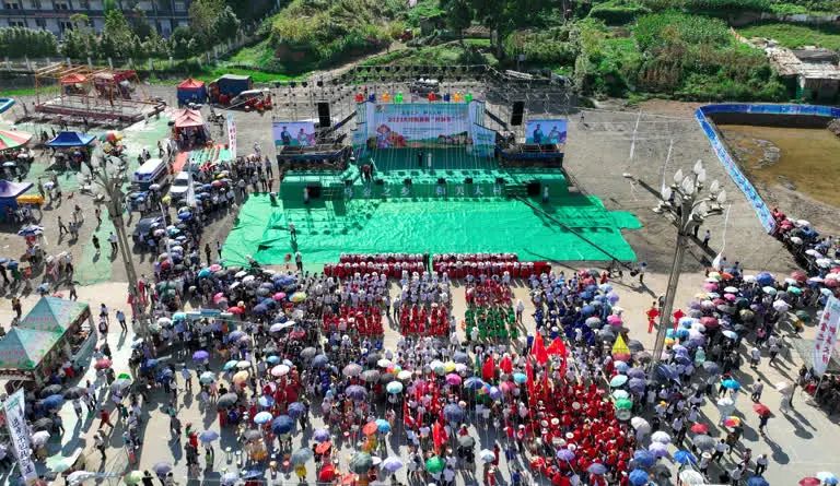 太嗨啦!古蔺大村镇首届“村游节”开幕了……(图1) 1.jpg