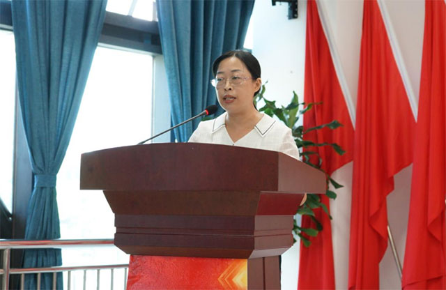 以赛促干!泸州公交集团党委开展首届品牌党建和优秀党支部工作法现场述评暨微党课比赛!(图1) 1.jpg