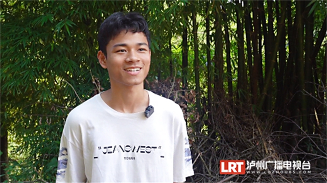 全网关注！泸州纳溪护国中学“打谷子小伙儿”婉拒社会捐款……