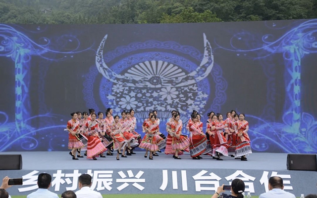 叙永县这个苗乡火了!超20万人沉浸体验“枧槽生活+”(图8) 8.jpg