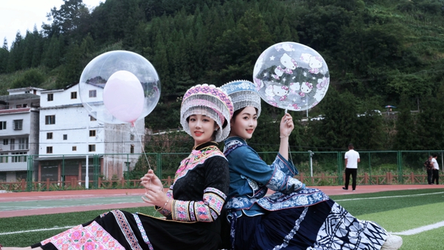 叙永县这个苗乡火了!超20万人沉浸体验“枧槽生活+”(图19) 19.jpg