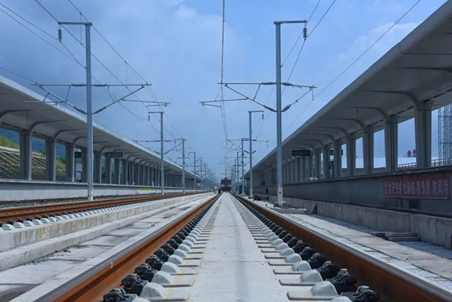 成宜高铁即将进入联调联试(图3) 3.jpg