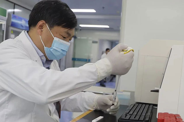 【讲述】西南医大中医院建院40周年|两位博士感受最深的是……