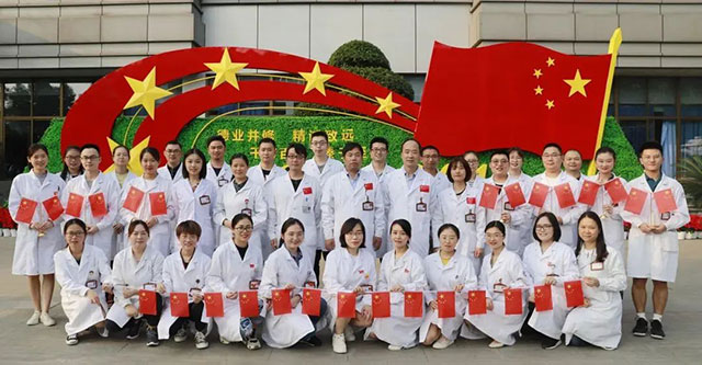 【讲述】西南医大中医院建院40周年|两位博士感受最深的是……(图6) 7.jpg