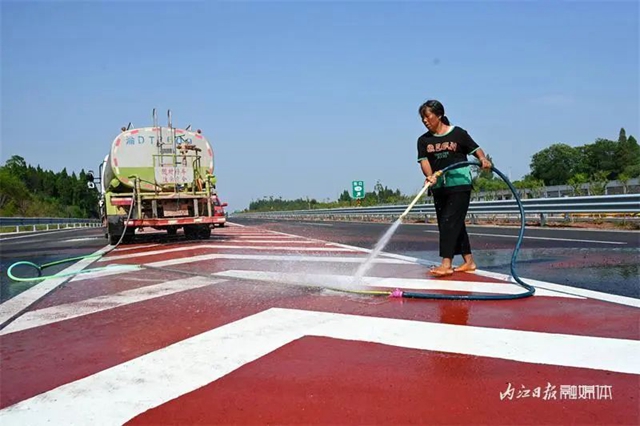 提前6个月!内江这条新高速公路全线贯通——(图1) 微信图片_20230911103302.jpg