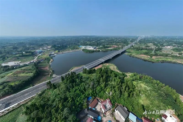 提前6个月!内江这条新高速公路全线贯通——(图4) 微信图片_20230911103317.jpg