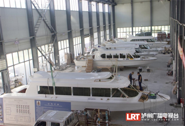 载重7410吨,泸州造“庞然大物”完成交付!(图3) 大3.jpg