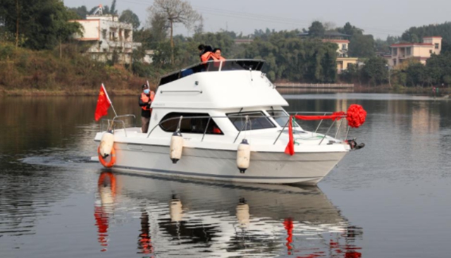 载重7410吨,泸州造“庞然大物”完成交付!(图4) 大4.jpg