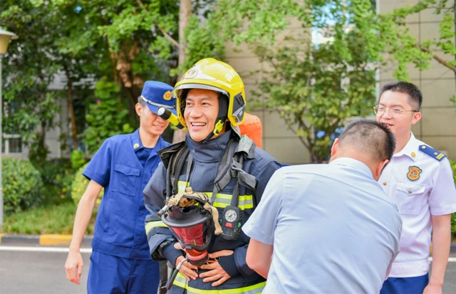 西南医科大学附属医院与泸州市消防救援支队签署战略合作协议(图6) 消防6.jpg