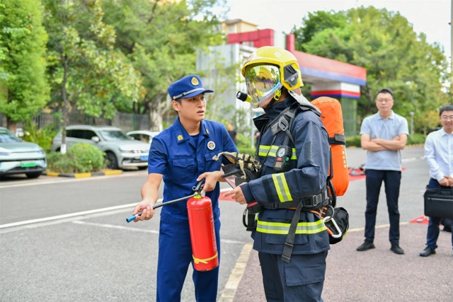 西南医科大学附属医院与泸州市消防救援支队签署战略合作协议(图13) 消防13.jpg