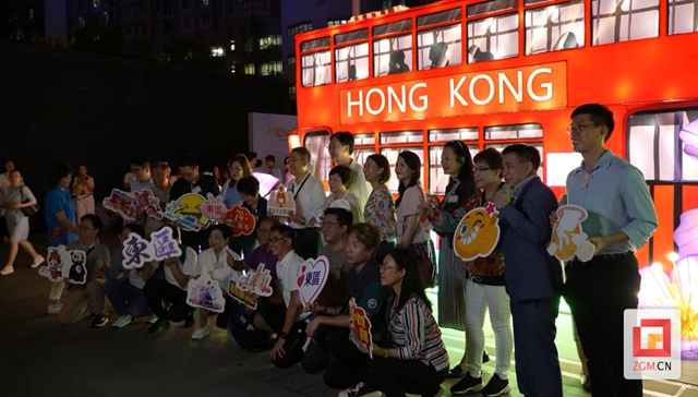 “川灯耀香江” 自贡彩灯“点亮”香港(图10) 10.jpg