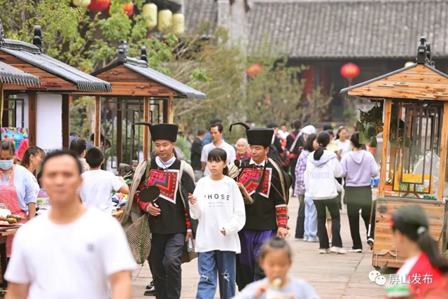 打卡“新地标”!千年马湖府古城今日开园迎客(图17) 17.jpg