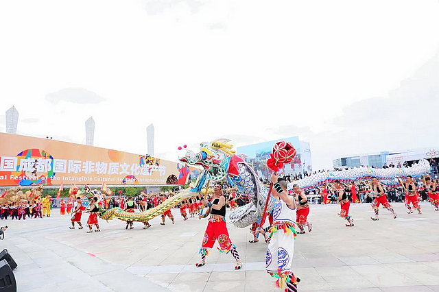 精彩!泸州雨坛彩龙惊艳亮相第八届中国成都国际非物质文化遗产节(图12) nEO_IMG_12.jpg